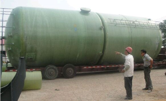 玻璃鋼鹽酸罐生產現場